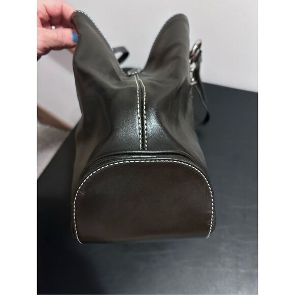 Liz Claiborne Black Large Shoulder Bag Handbag Purse & Glass Case - Picture 7 of 14